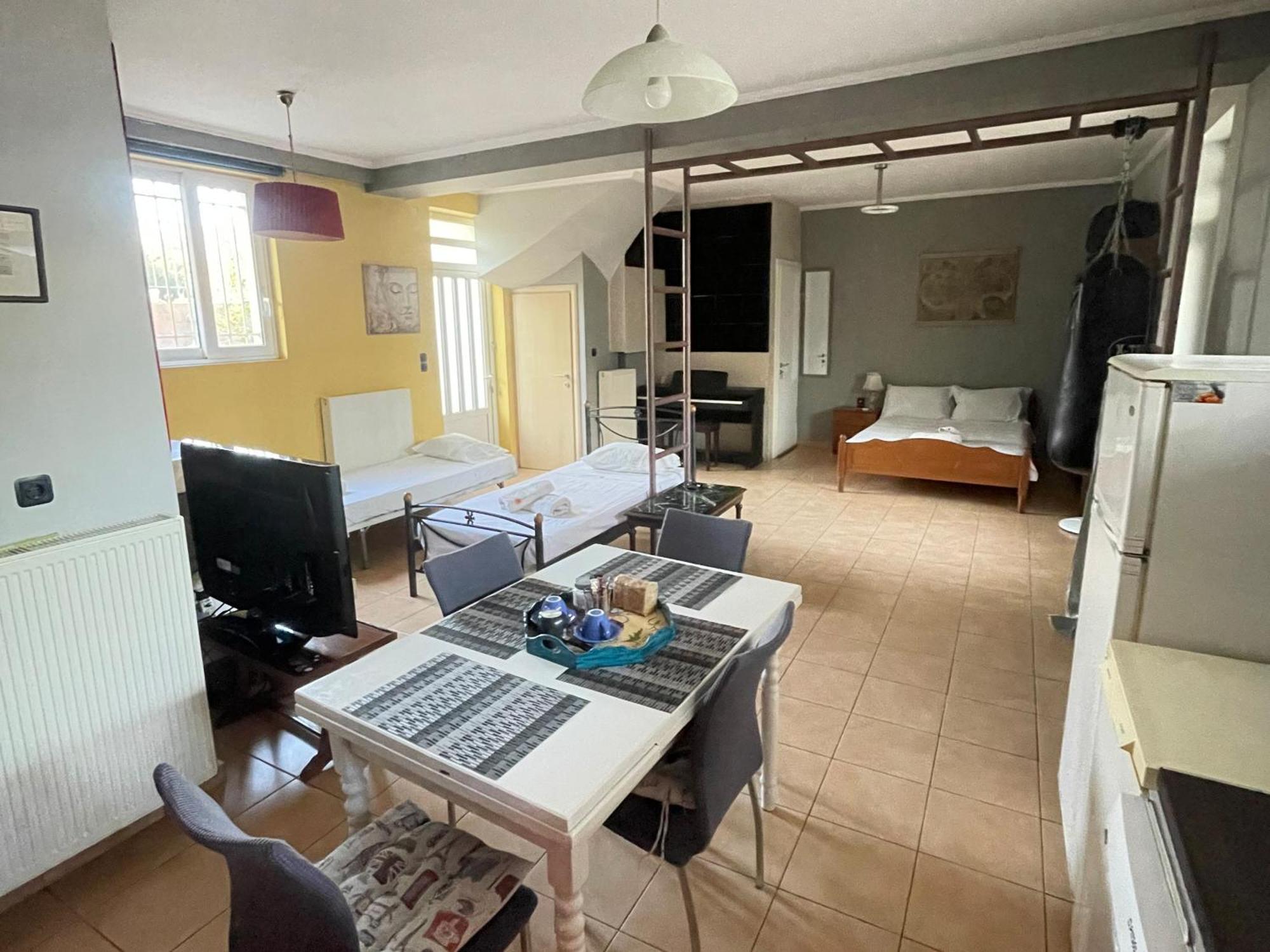 Patras - Independent Studio In Quiet Area Luaran gambar
